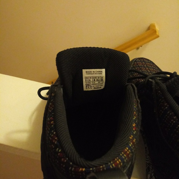 Shoes - Picture 2 of 6